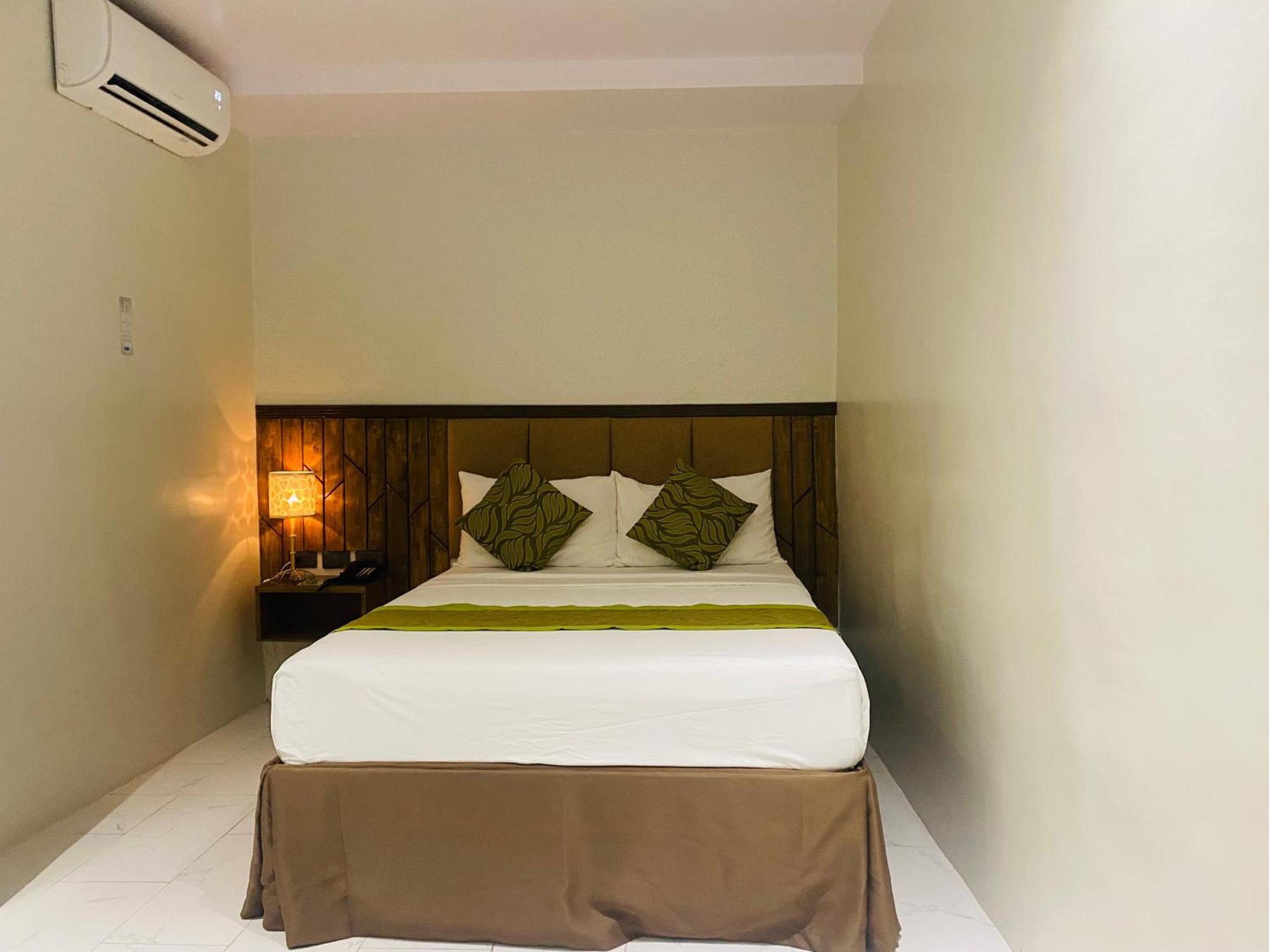 Maxi Hotel And Event Center Tagbilaran Zewnętrze zdjęcie