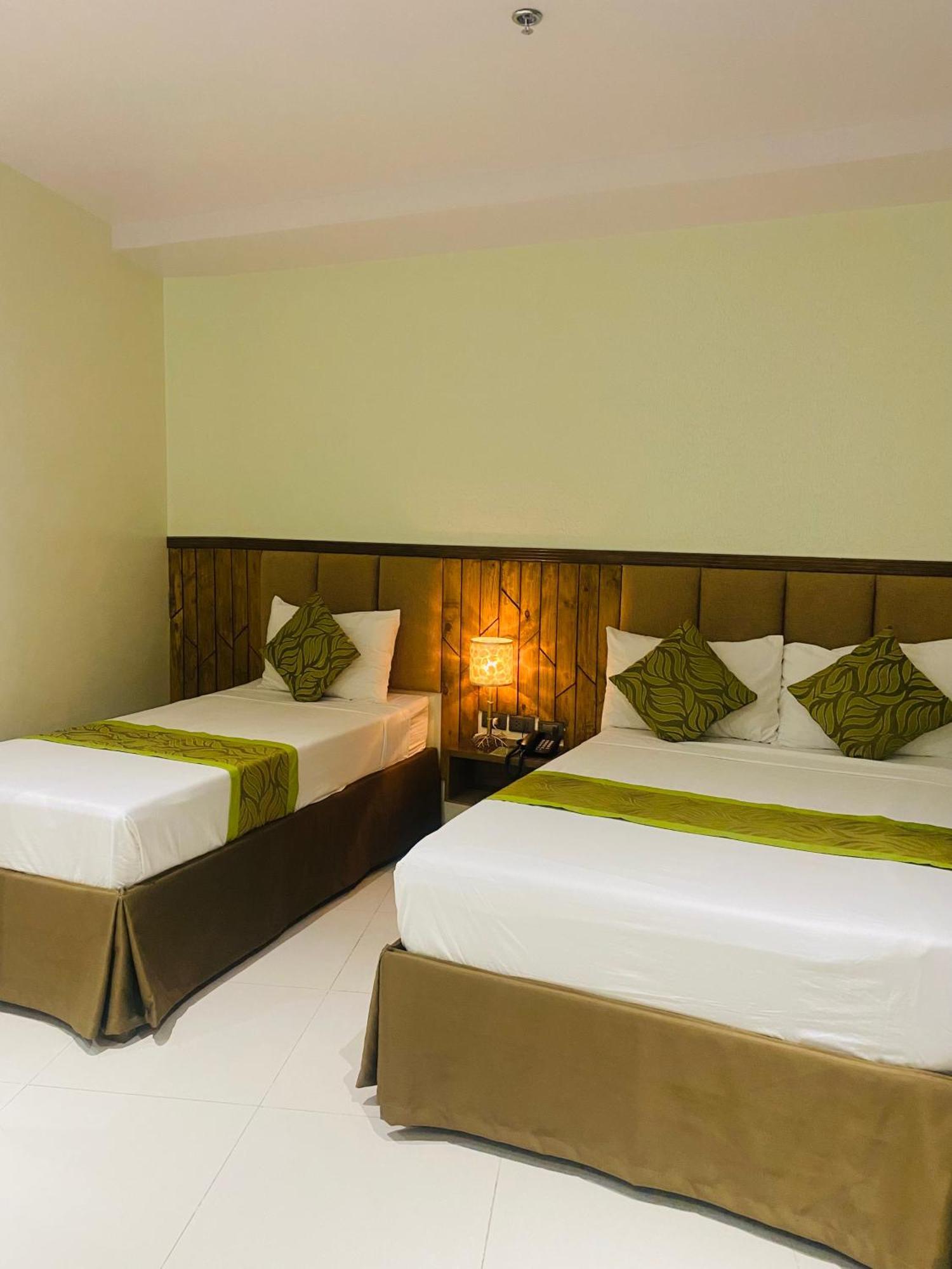 Maxi Hotel And Event Center Tagbilaran Zewnętrze zdjęcie