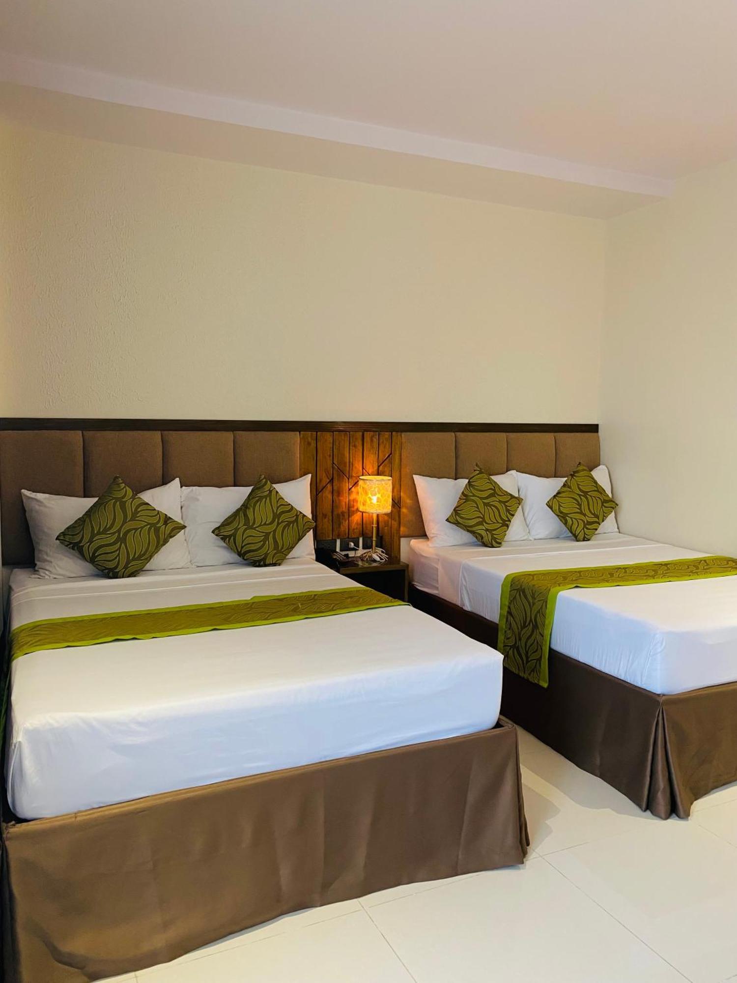 Maxi Hotel And Event Center Tagbilaran Zewnętrze zdjęcie