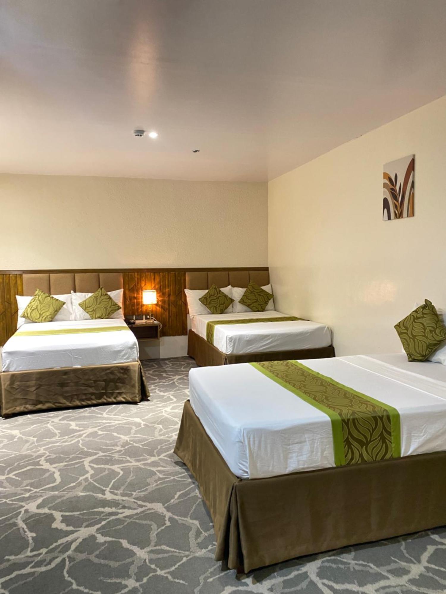 Maxi Hotel And Event Center Tagbilaran Zewnętrze zdjęcie