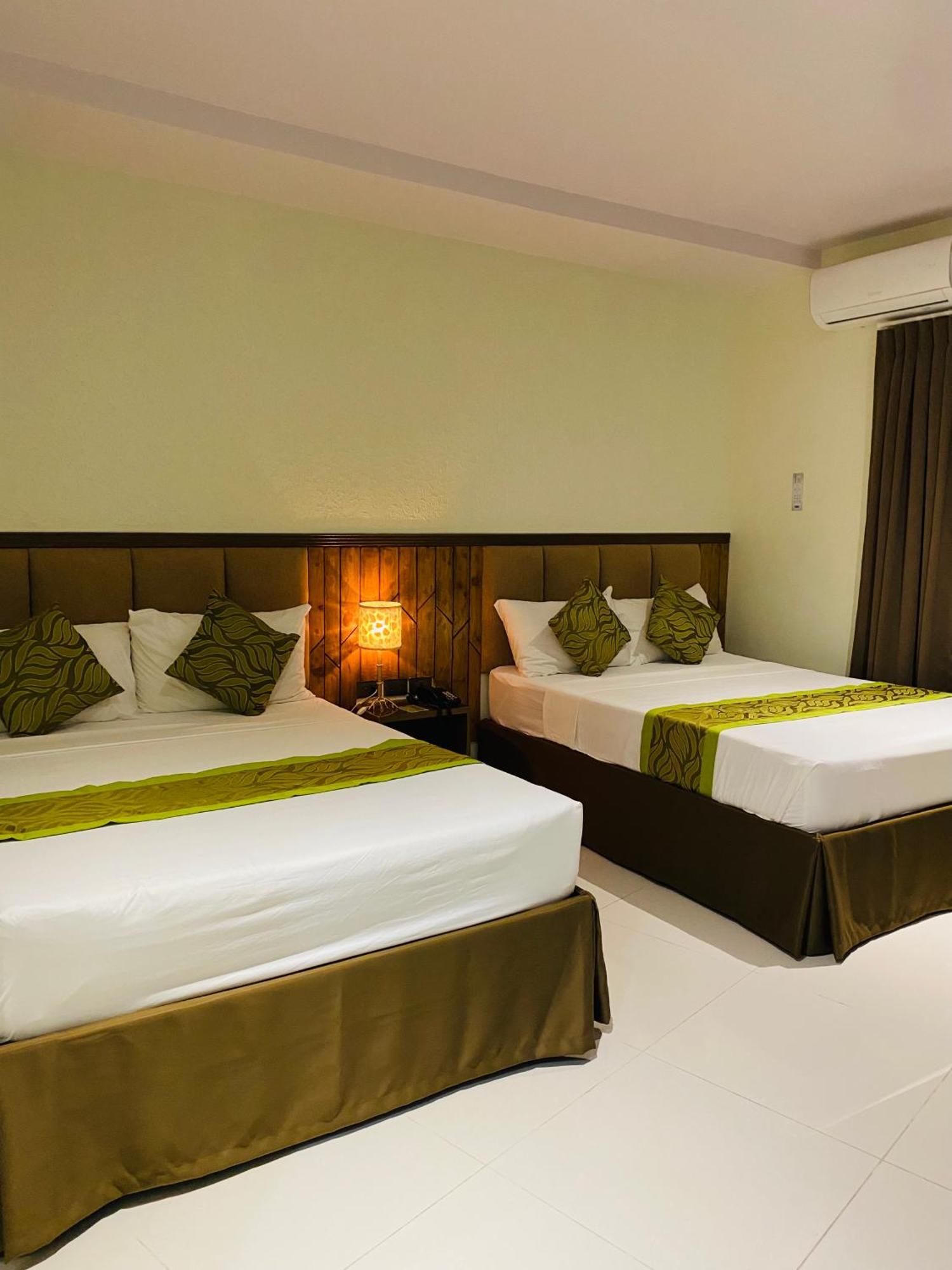 Maxi Hotel And Event Center Tagbilaran Zewnętrze zdjęcie