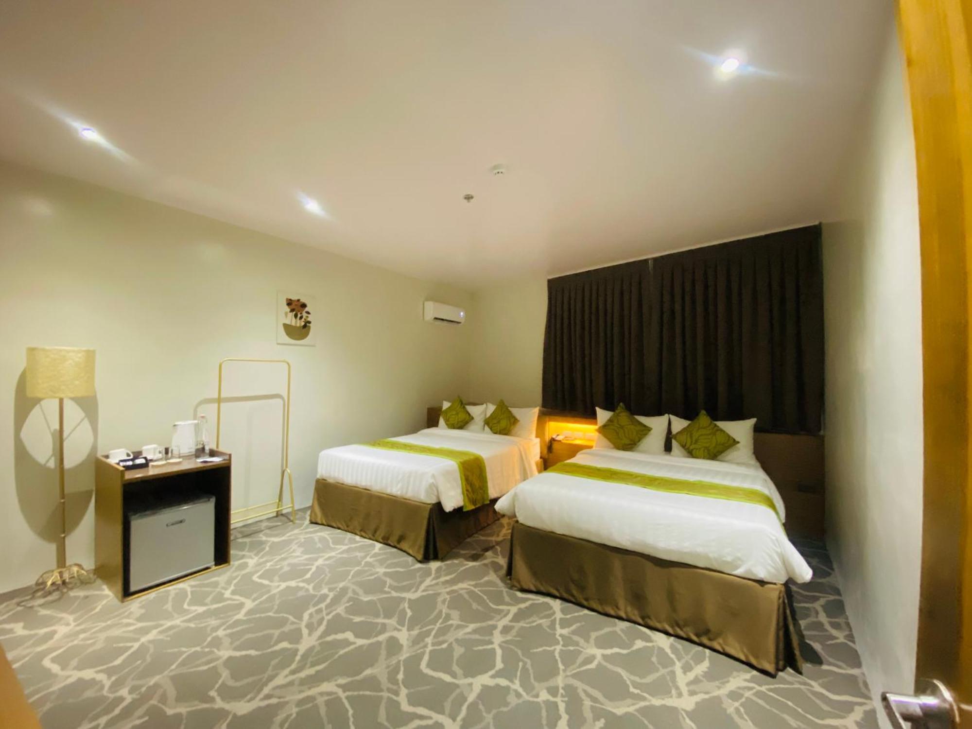 Maxi Hotel And Event Center Tagbilaran Zewnętrze zdjęcie